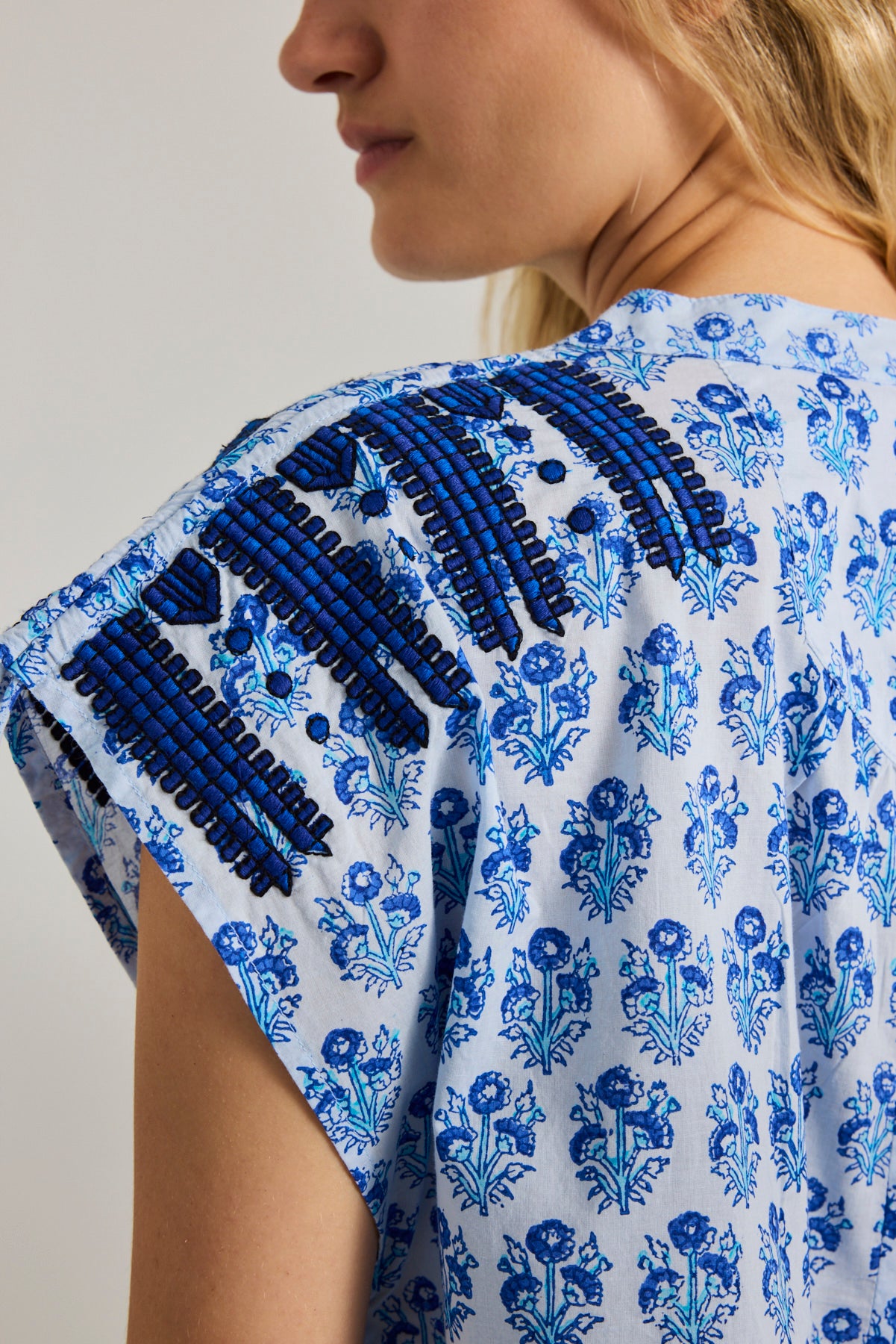 Santa Beate - Blouse